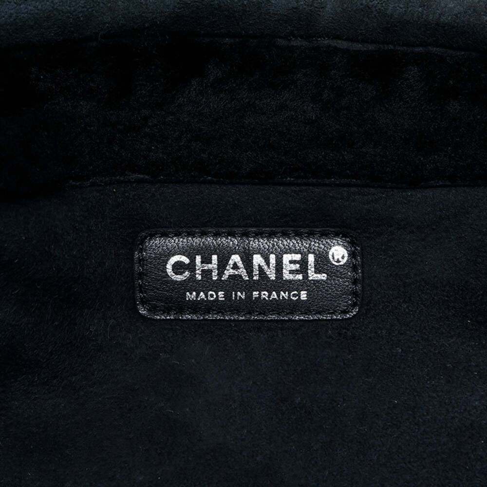CHANEL Black Shoulder Bag - Picture 11 of 13